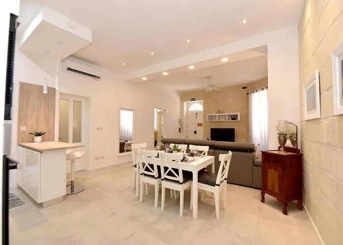 Luxury Maisonette